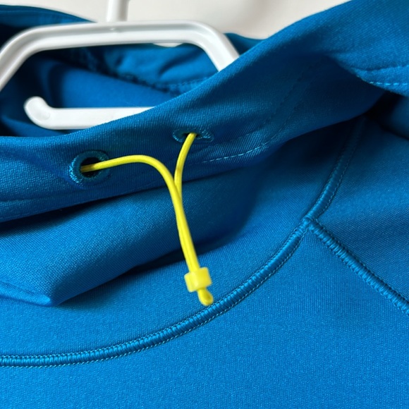 Adidas Techfit Climawarm running hoodie. - Picture 2 of 6